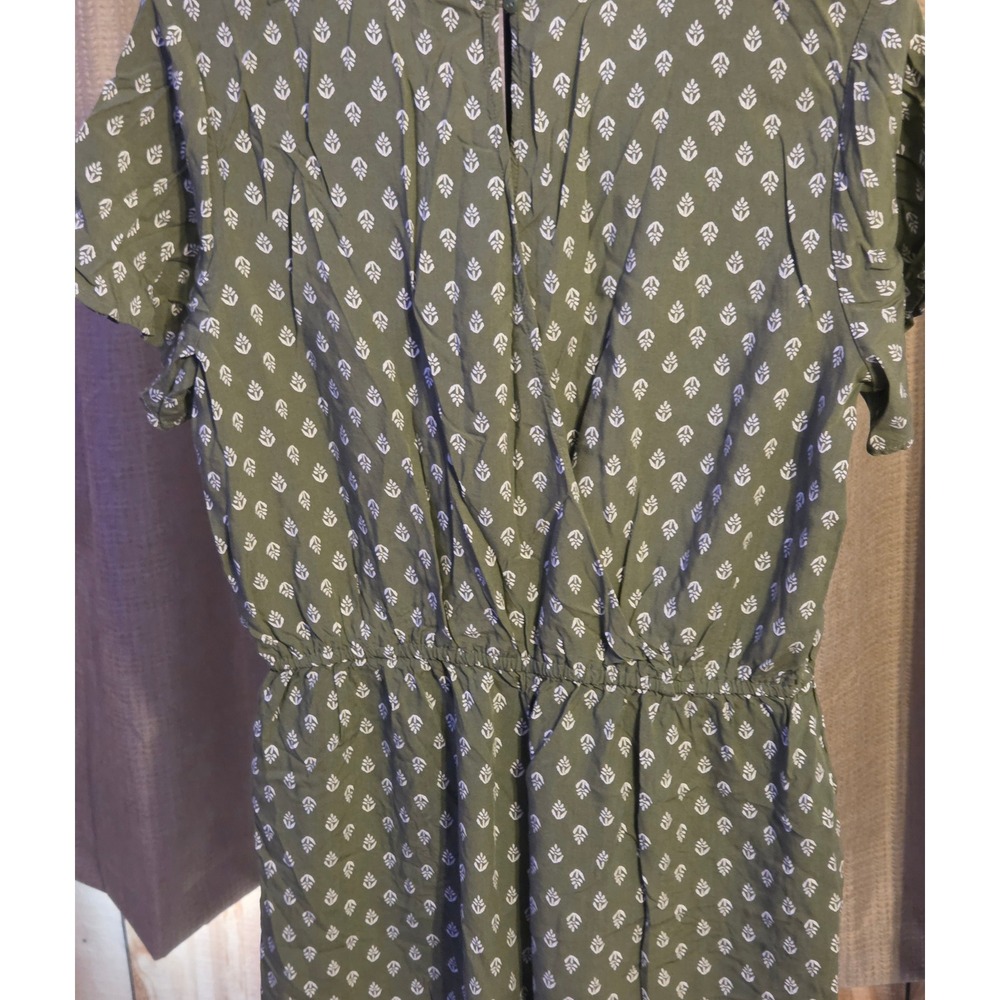 Old Navy Floral Print Romper Womens Size Large Green White Back Keyhole Pockets - Picture 4 of 10